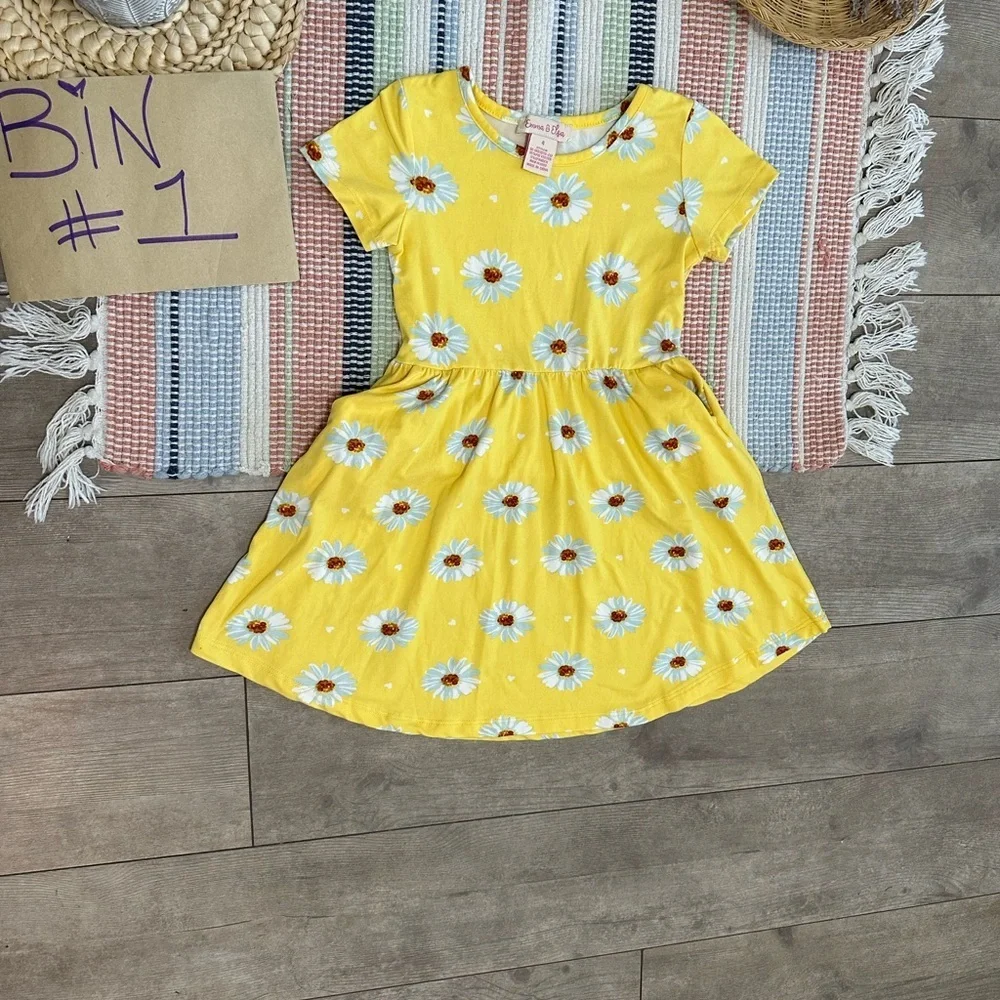 Emma & Elsa Girl’s Yellow Floral Buttery Soft Cozy Dress with Pockets Size 4